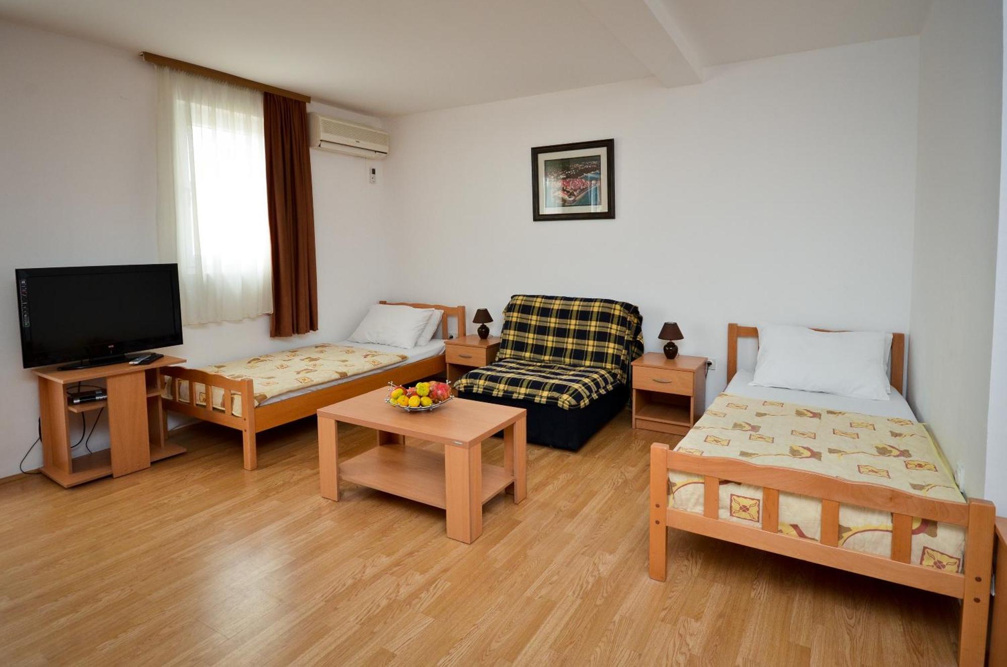Alexandra Apartament Budva